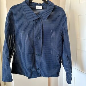 Akris Pinto viscose silk blend  Top. US Size 8. Pre Owned Good Condition.